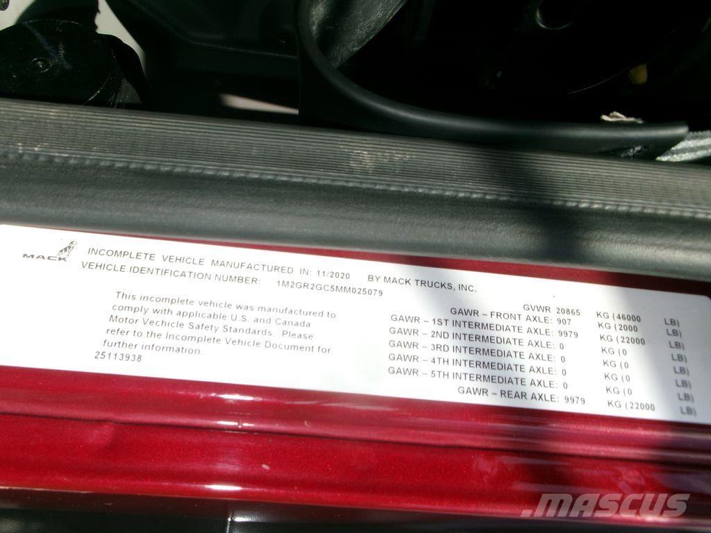 Mack GR64F Camiones bañeras basculantes o volquetes