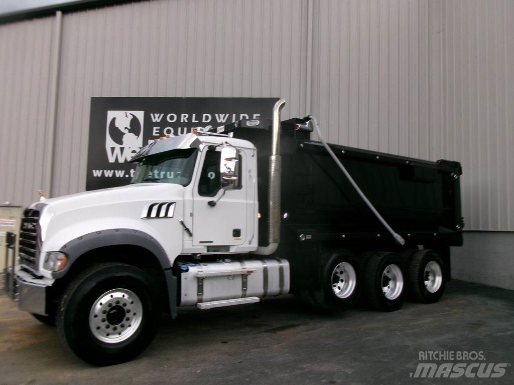 Mack GR64FR Camiones bañeras basculantes o volquetes