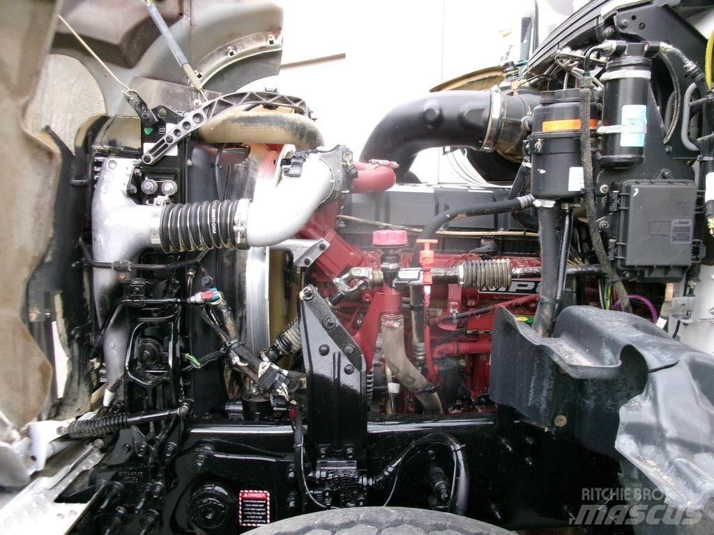 Mack GR64FR Camiones bañeras basculantes o volquetes