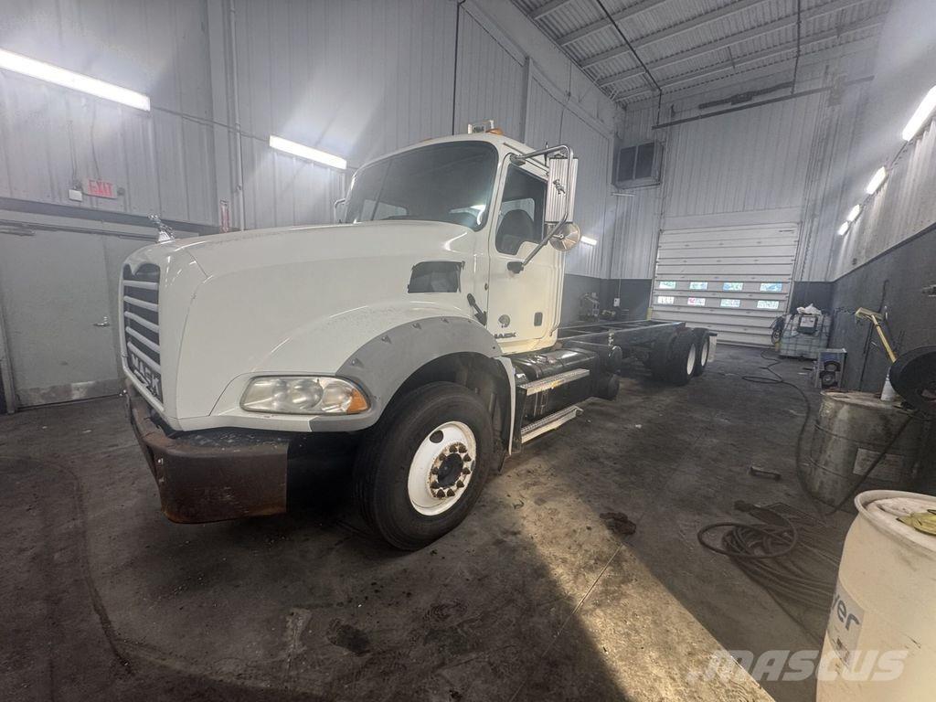 Mack GU813 Camiones chasis