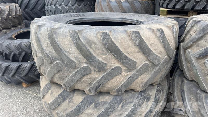 BKT 710/75R42 Neumáticos, ruedas y llantas
