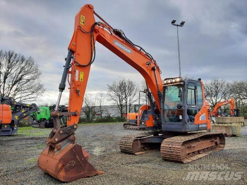 Doosan DX140LCR-5 Excavadoras de cadenas