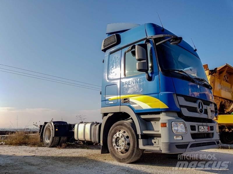 Mercedes-Benz 18.46 Camiones chasis