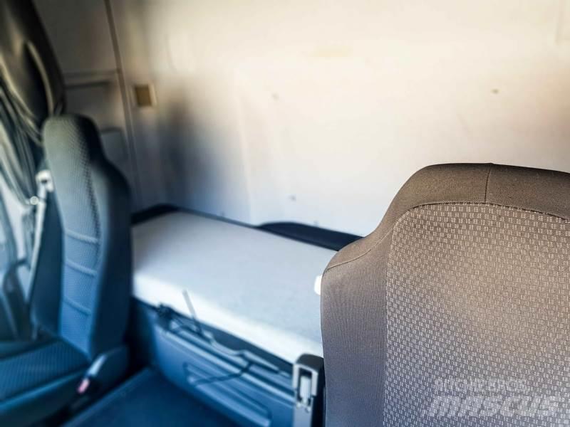 Mercedes-Benz 18.46 Camiones chasis
