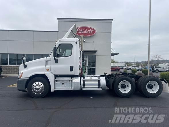 Freightliner CASCADIA 116 Cabezas tractoras