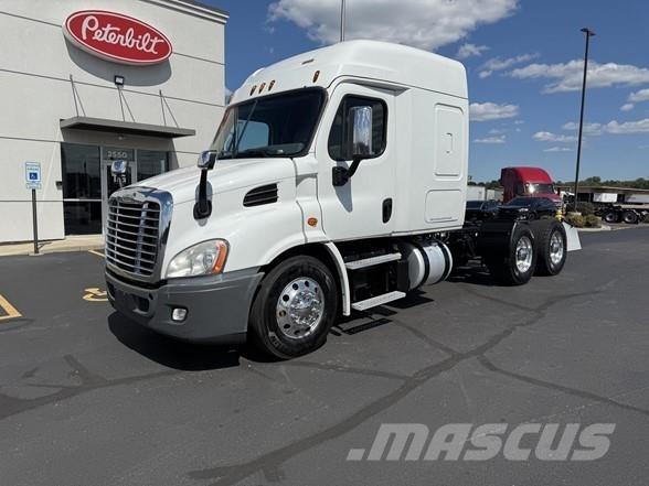 Freightliner CASCADIA 116 Cabezas tractoras