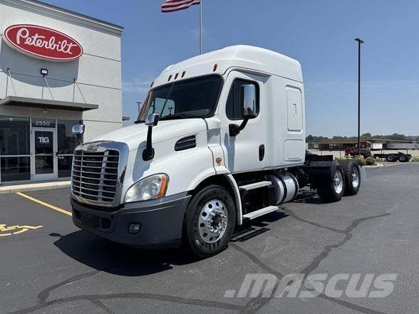 Freightliner CASCADIA 116 Cabezas tractoras