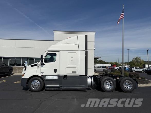 Freightliner CASCADIA 116 Cabezas tractoras
