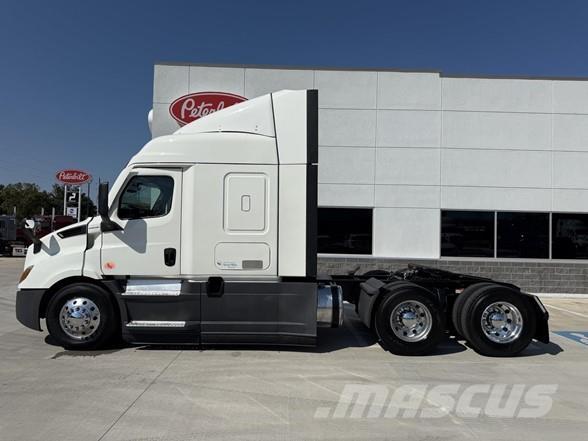 Freightliner CASCADIA 116 Cabezas tractoras