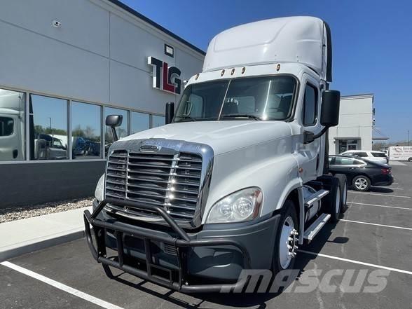 Freightliner CASCADIA 126 Cabezas tractoras