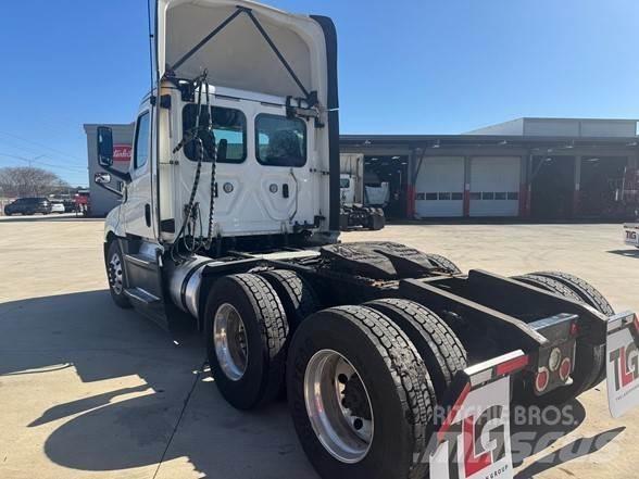 Freightliner CASCADIA 126 Cabezas tractoras