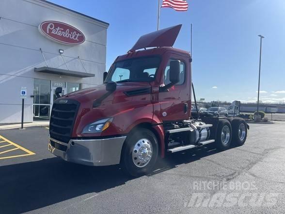 Freightliner CASCADIA 126 Cabezas tractoras