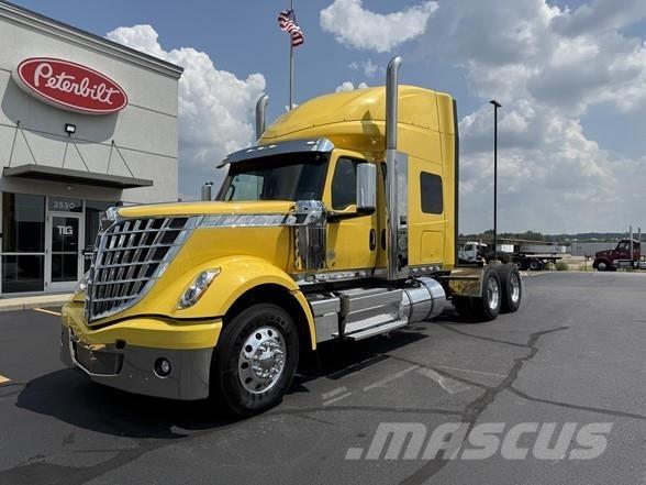 International LONESTAR Cabezas tractoras