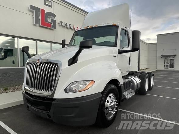 International LT Cabezas tractoras