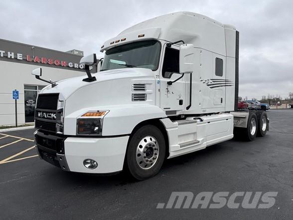 Mack ANTHEM 64T Cabezas tractoras