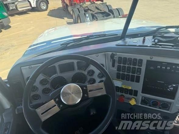 Mack PINNACLE CHU613 Cabezas tractoras