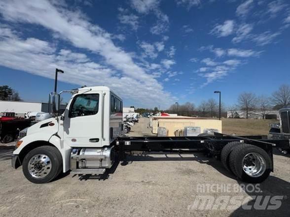 Peterbilt 536 Camiones chasis