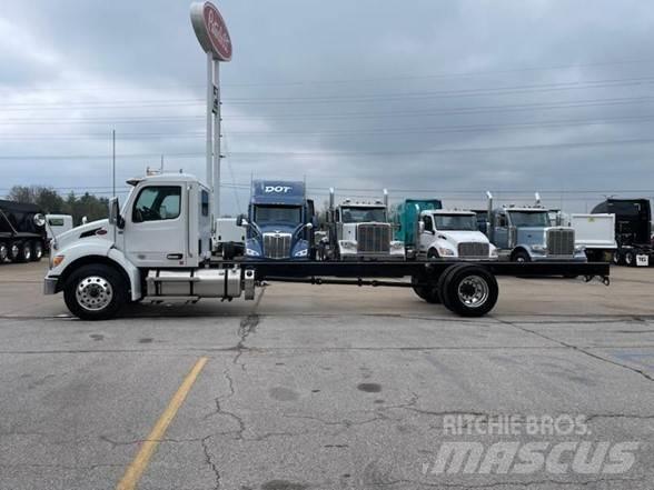 Peterbilt 536 Camiones chasis