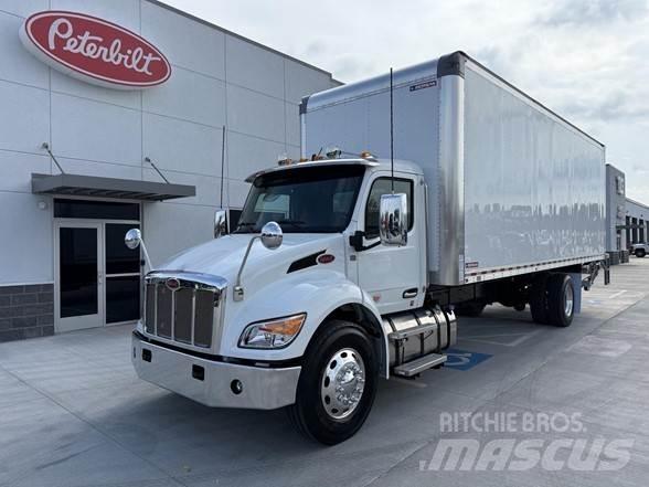 Peterbilt 536 Camiones caja cerrada