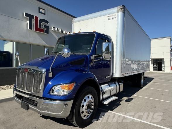 Peterbilt 537 Camiones caja cerrada