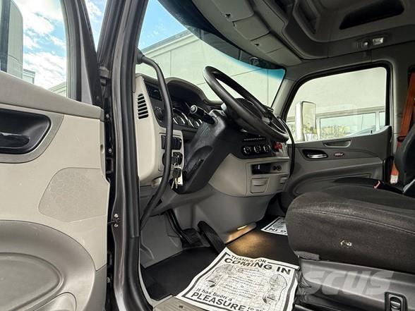 Peterbilt 567 Cabezas tractoras