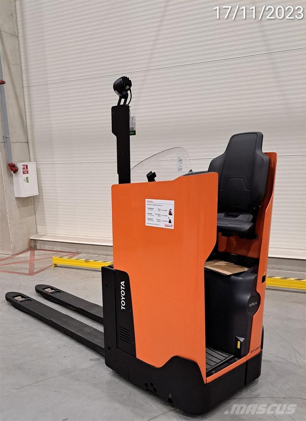 BT LSI200 Transpaletas Eléctricas con plataforma