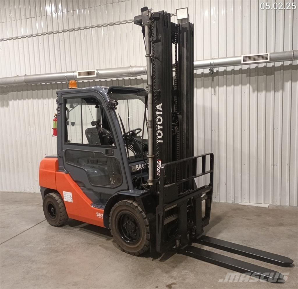 Toyota 02-8FDF30 Carretillas diesel