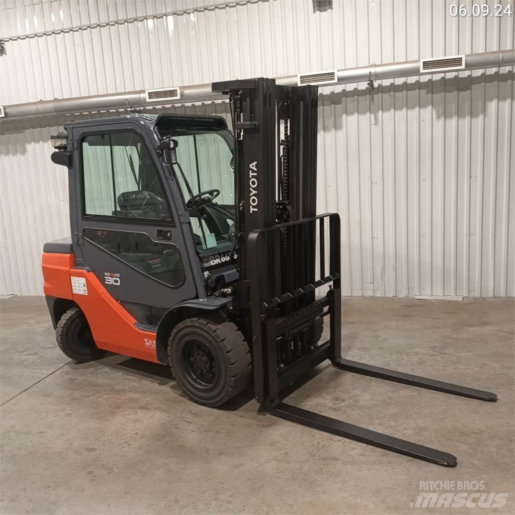 Toyota 52-8FDF30 Carretillas diesel