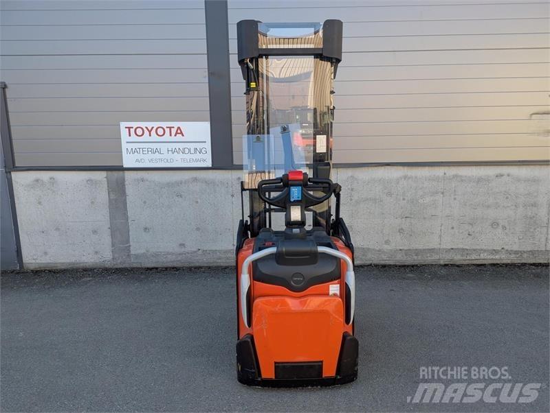 BT SPE160 Apiladores eléctricos