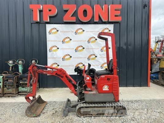 Bobcat E08 à 9900€ HT Mini excavadoras < 7t