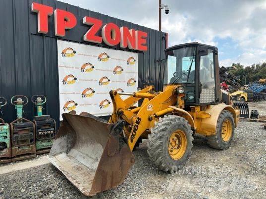 JCB 408 à 14500 € HT Cargadoras sobre ruedas