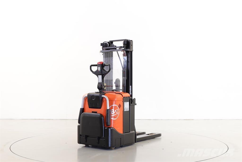 BT SPE125 Apiladores eléctricos