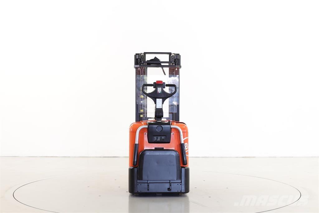 BT SPE125 Apiladores eléctricos