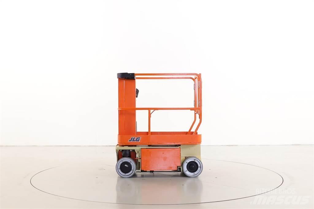 JLG 1230ES Ascensores de personal y montacargas de acceso