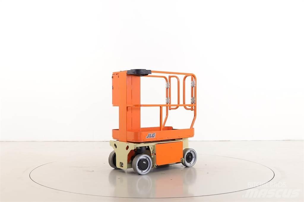 JLG 1230ES Ascensores de personal y montacargas de acceso