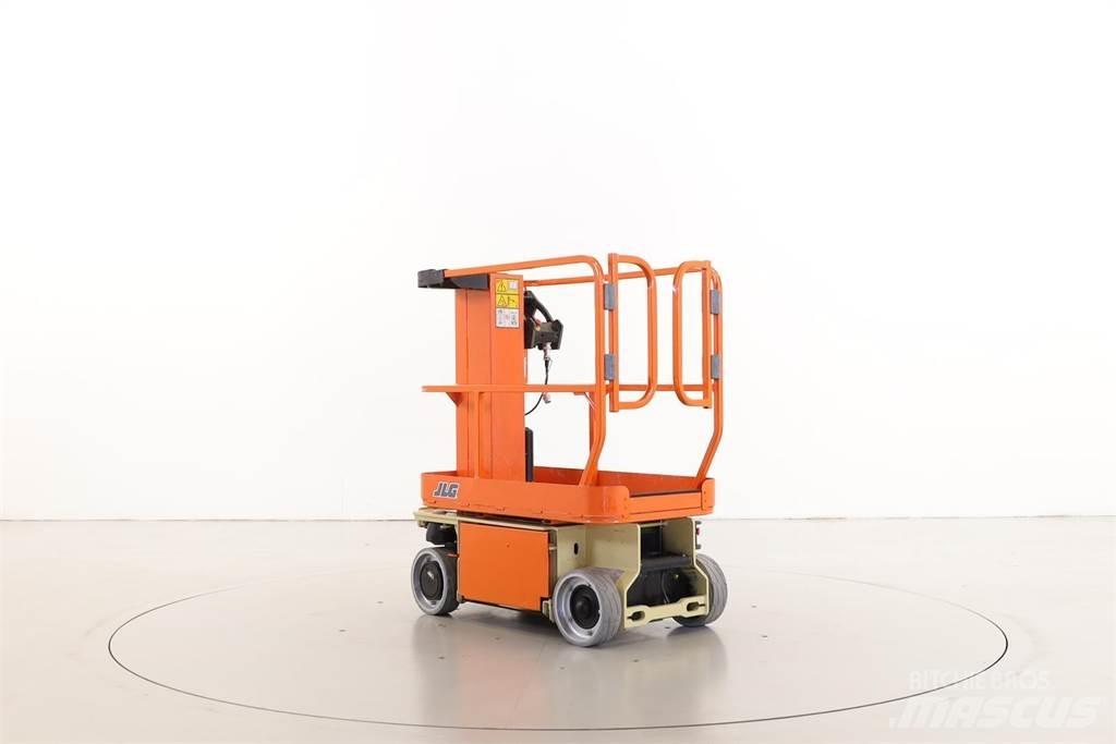 JLG 1230ES Ascensores de personal y montacargas de acceso