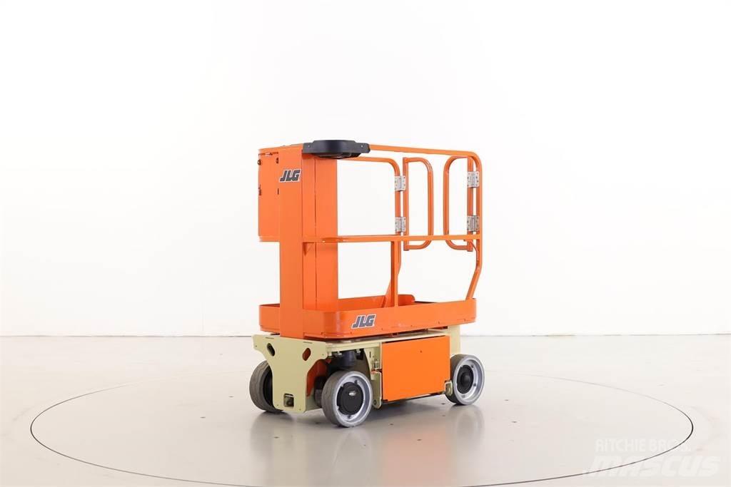 JLG 1230ES Ascensores de personal y montacargas de acceso