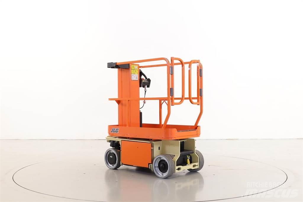 JLG 1230ES Ascensores de personal y montacargas de acceso