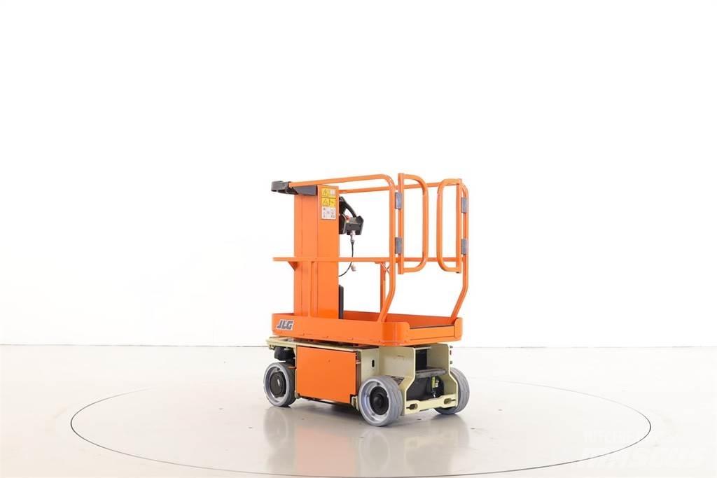 JLG 1230ES Ascensores de personal y montacargas de acceso