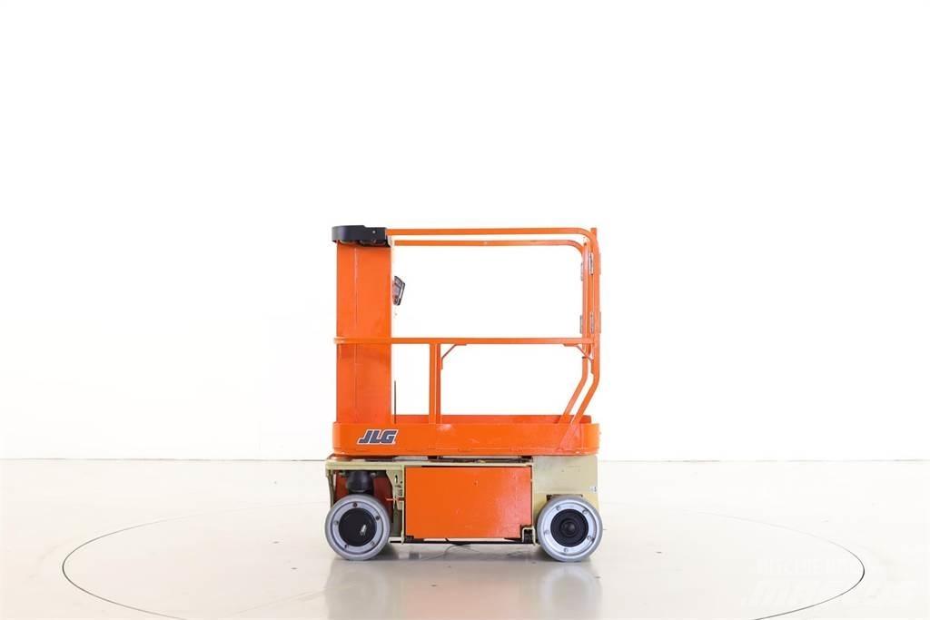 JLG 1230ES Ascensores de personal y montacargas de acceso