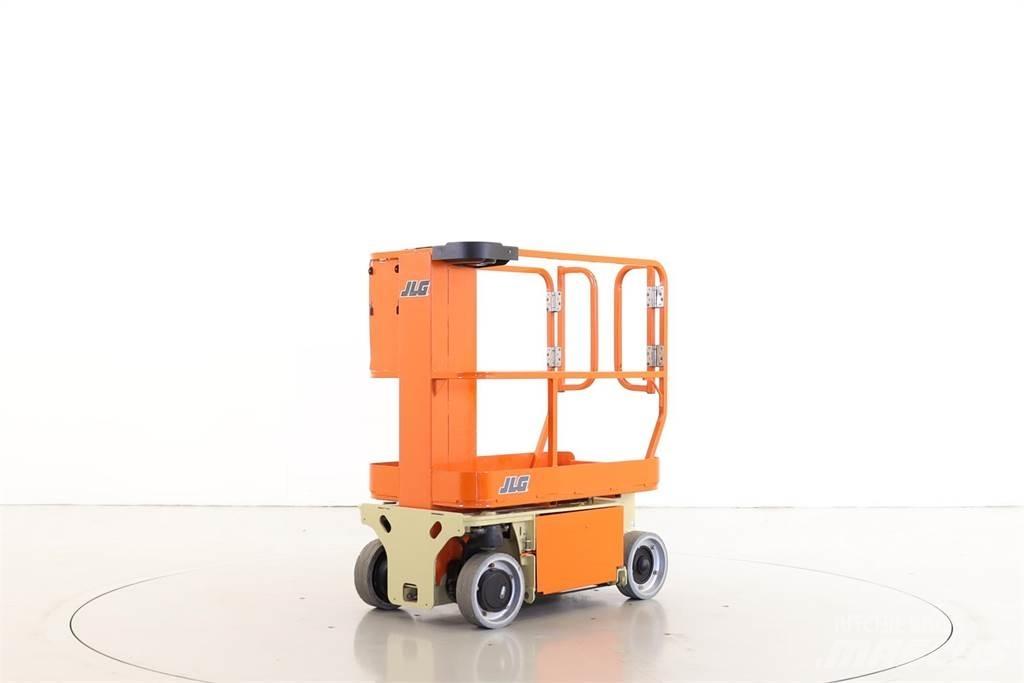 JLG 1230ES Ascensores de personal y montacargas de acceso