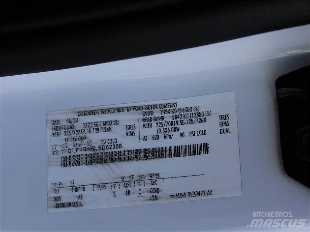 Ford F450 Camiones caja cerrada