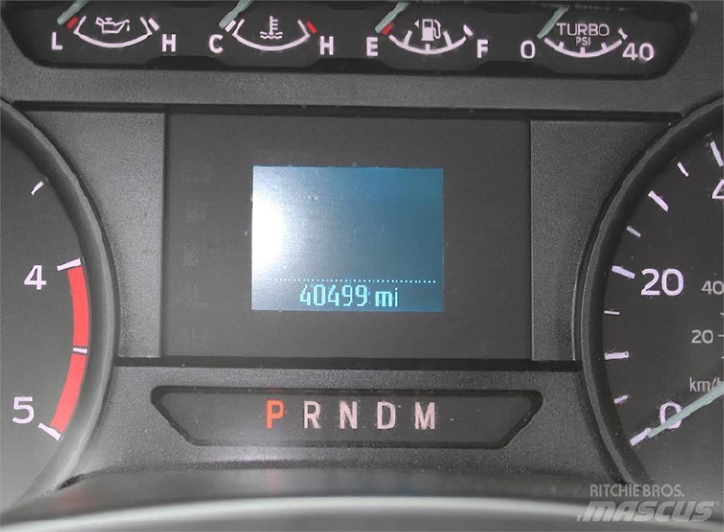 Ford F550 Vehículos - Taller