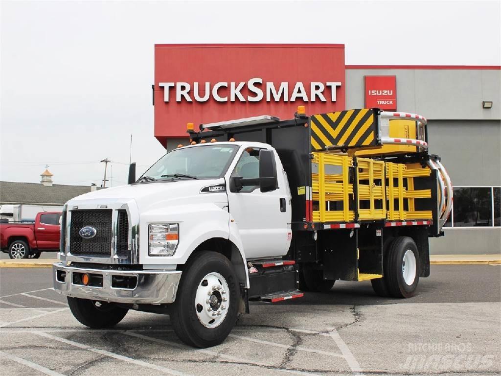 Ford F650 Vehículos - Taller