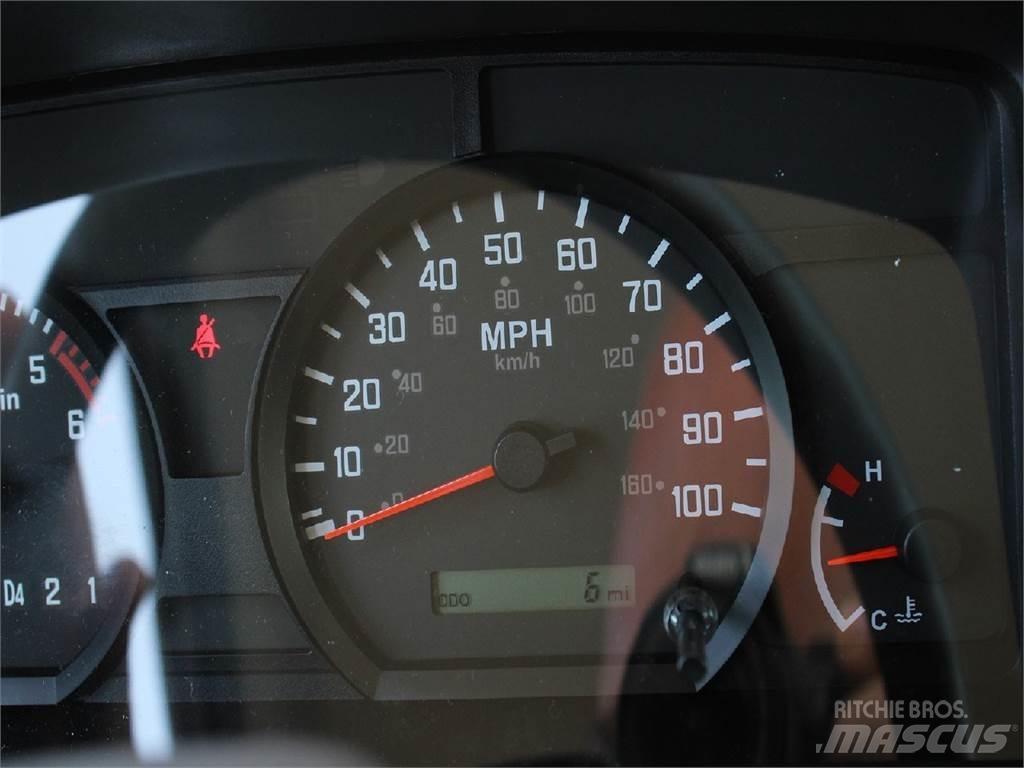 Isuzu NPR-HD Camiones plataforma