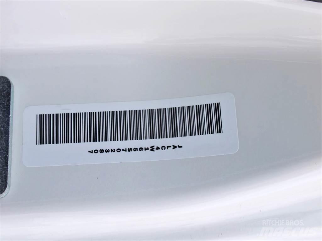 Isuzu NPR-HD Camiones caja cerrada