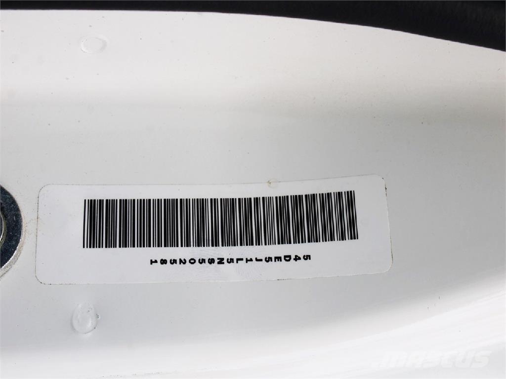 Isuzu NQR Camiones bañeras basculantes o volquetes