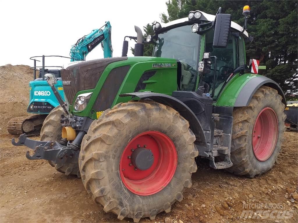Fendt 828 VARIO Tractores