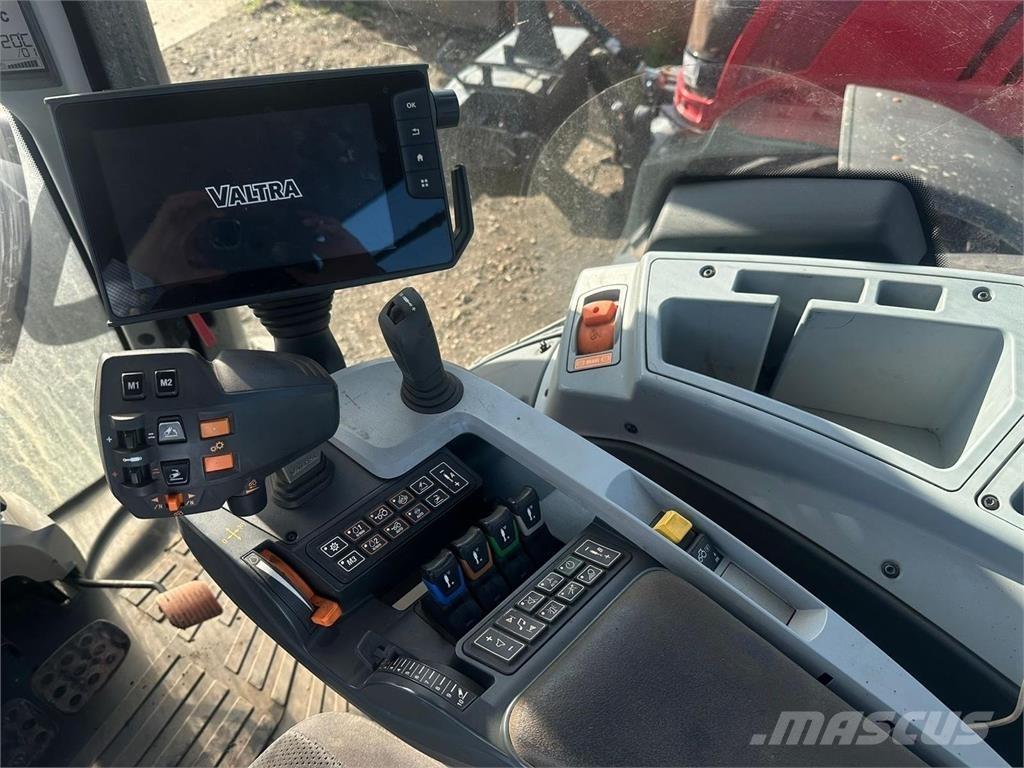 Valtra T234D Tractores