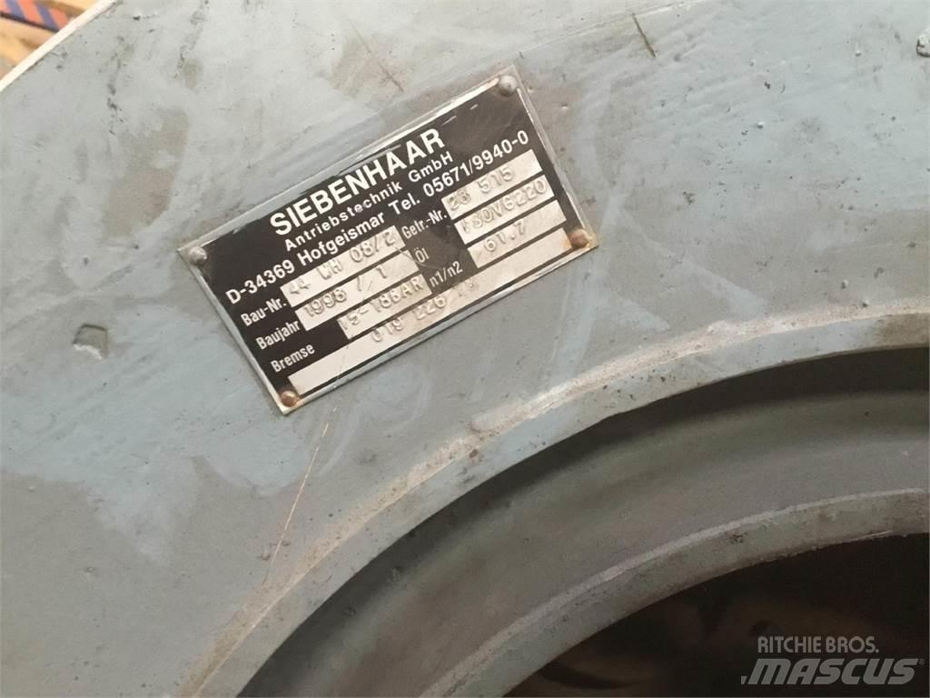 Krupp KMK 4070 winch Piezas y equipos para grúas